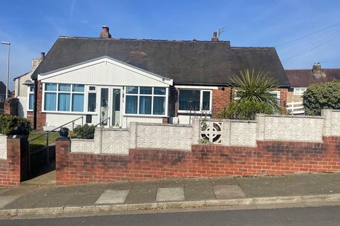 Hillside Close, Blackpool FY3 2 bed detached bungalow for sale