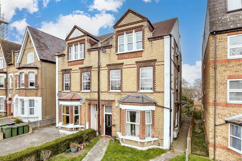 Bromley Common, Bromley, Kent 1 bed apartment for sale