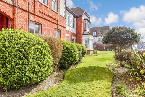Victoria Drive, Bognor Regis, West... 2 bed flat for sale
