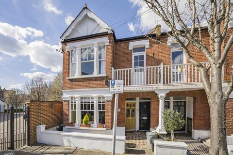 St. Ann's Road, Barnes 2 bed maisonette for sale
