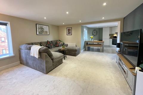 Queens Road, FARNBOROUGH GU14 2 bed apartment for sale