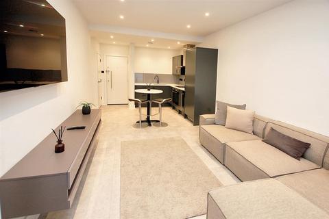 Lyons Crescent, Tonbridge 1 bed flat for sale