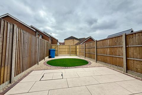 Easton Drive, Sittingbourne ME10 4 bed townhouse for sale