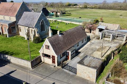High Street, Witcham, Ely... 2 bed bungalow for sale