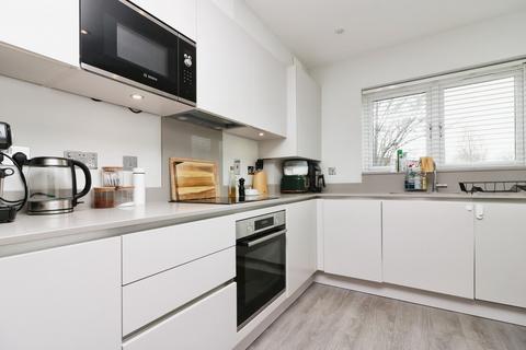 Hall Grove, Welwyn Garden City, AL7 2 bed end of terrace house for sale