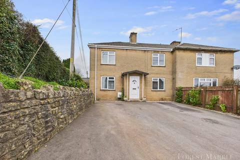 Middlemead, Stratton