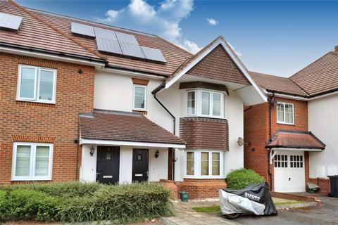 Soprano Way, Esher KT10 1 bed maisonette for sale