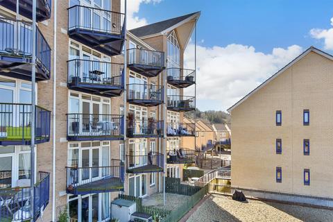 Valetta Way, Rochester, Kent 2 bed apartment for sale