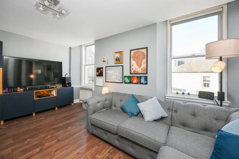 6A Northgate, Peebles EH45 3 bed duplex for sale