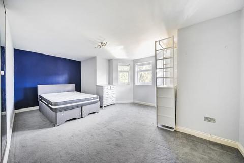 Norbury Avenue, Thornton Heath... 1 bed flat for sale