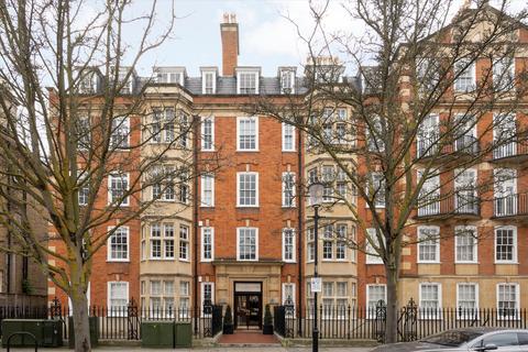 The Little Boltons, London, SW5 3 bed flat for sale