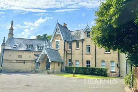 Burton Road, Branksome Park, Poole, BH13 2 bed apartment for sale