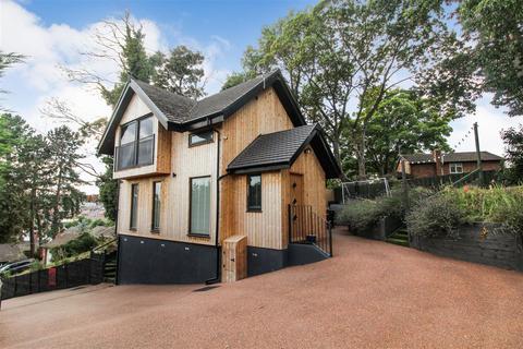 Ardmillan Court, Oswestry 3 bed detached house for sale