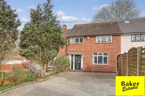 Dagnam Park Drive, Romford RM3 3 bed terraced house for sale