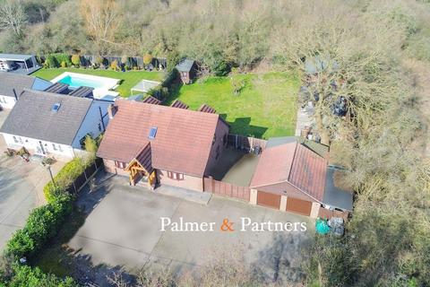 Green Lane, Billericay CM12 4 bed detached house for sale