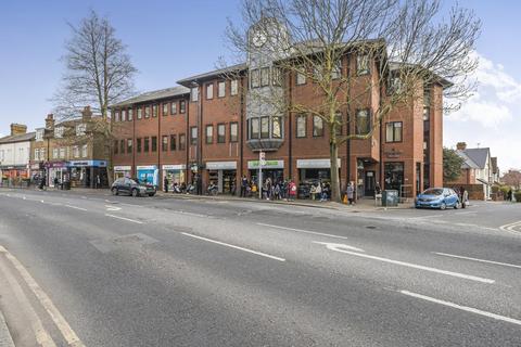 The Broadway, Stanmore HA7 2 bed flat for sale