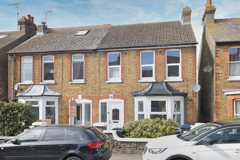 Beacon Road, Broadstairs, CT10 3 bed semi