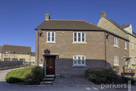 Willowbank, Witney, Oxfordshire, OX28 3 bed end of terrace house for sale