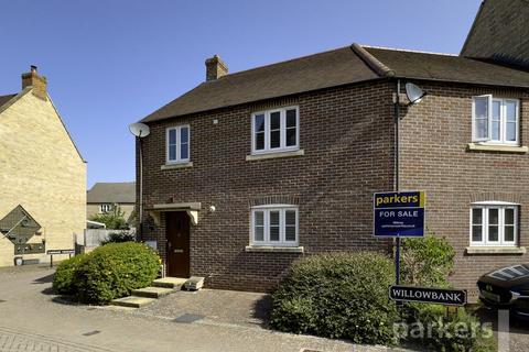 Willowbank, Witney, Oxfordshire, OX28 3 bed end of terrace house for sale