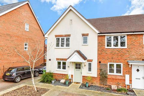 Carter Drive, Broadbridge Heath RH12 3 bed end of terrace house for sale