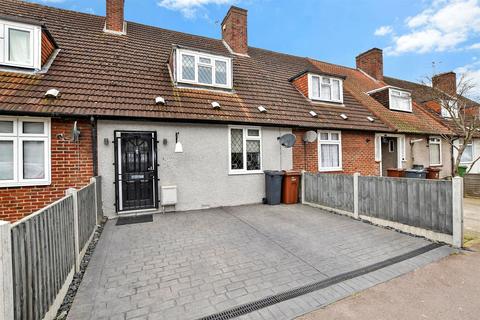 Bennetts Castle Lane, Dagenham RM8 2 bed terraced house for sale