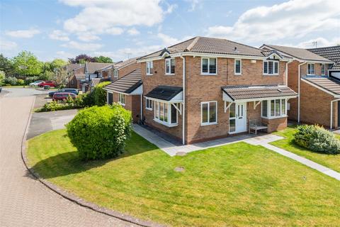 Elizabethan Way, Northwich CW9 4 bed detached house for sale