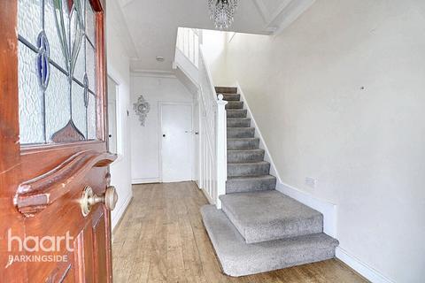 Campbell Avenue, Barkingside 4 bed end of terrace house for sale