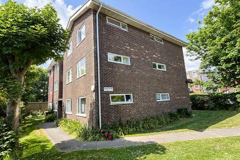 Norfolk Square, Bognor Regis 2 bed flat for sale