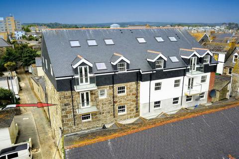 Causewayhead, Penzance TR18 2 bed apartment for sale