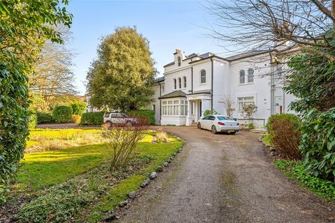Wray Park Road, Reigate, Surrey, RH2 2 bed apartment for sale