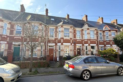 Waverley Road, Exmouth 2 bed flat for sale