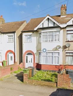 Waverley Gardens, Barking IG11 3 bed terraced house for sale