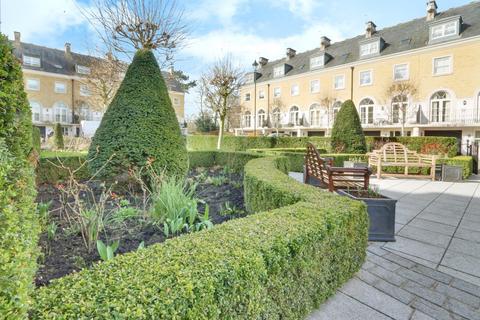 The Square, Dringhouses, York. YO24 3 bed duplex for sale