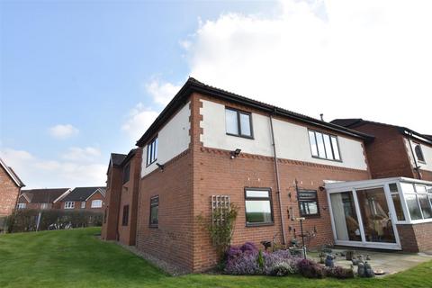 Briar Lane, Grimsby DN33 2 bed retirement property for sale