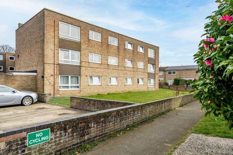 Great Northern Close, Great Yarmouth 2 bed apartment for sale