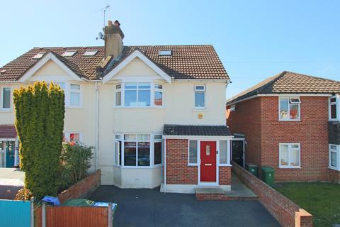 5 bedroom semi-detached house for sale