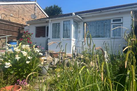 2 bedroom semi-detached bungalow for sale