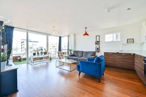 Albany Road, Elephant and Castle... 2 bed flat for sale
