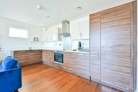 Albany Road, Elephant and Castle... 2 bed flat for sale