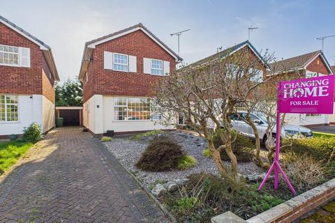 Makepeace Close, Vicars Cross 3 bed detached house for sale