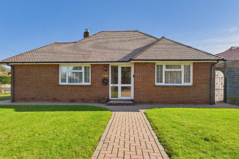 Findon Road, Worthing BN14 2 bed detached bungalow for sale