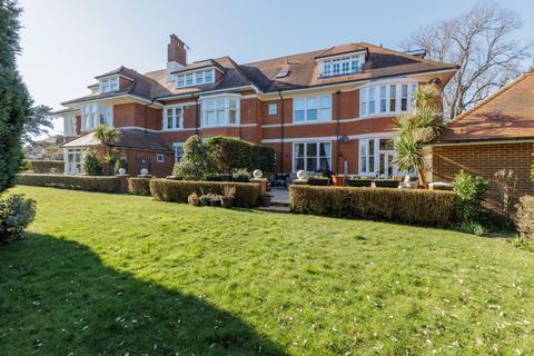 7 Milner Road, Bournemouth BH4 2 bed ground floor flat for sale