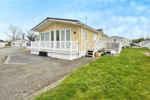 Vinnetrow Road, Runcton, Chichester 2 bed detached house for sale