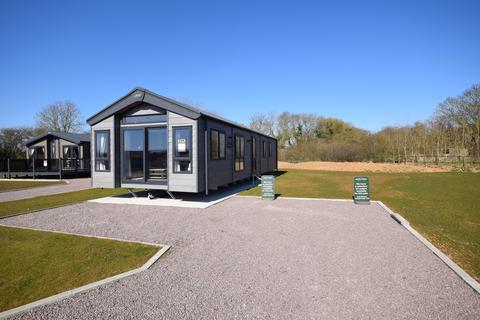 Kelsey Woods Country Park... 2 bed park home for sale