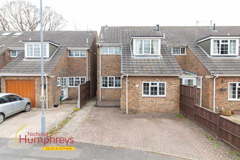 Towers Way, Corfe Mullen 3 bed property for sale