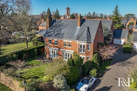 Ridge Way, Virginia Water, Surrey, GU25 5 bed detached house for sale