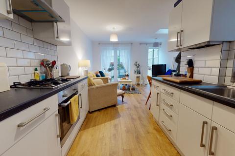 London SE23 2 bed flat for sale