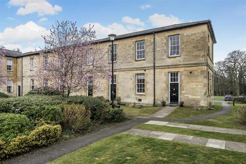 Bowes Court, Thomas Wyatt Road, Devizes 2 bed end of terrace house for sale