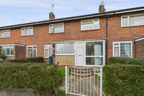Langley Drive, Crawley 2 bed terraced house for sale