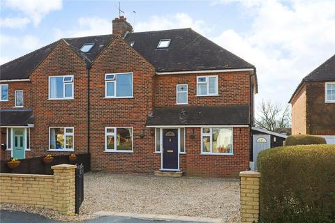 Shortheath Crest, Farnham, Surrey, GU9 4 bed semi